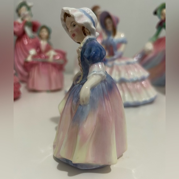 Royal Doulton Vintage Figurine Dinky Do - Picture 4 of 6
